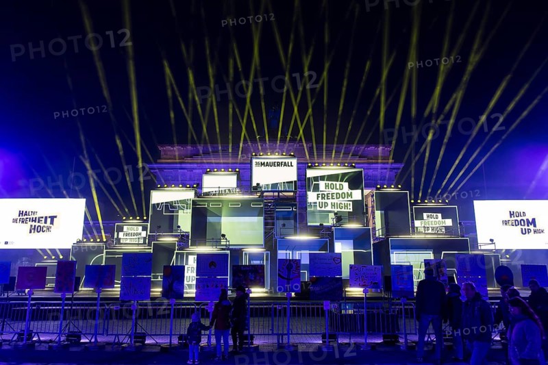Light installation at the Brandenburg Tor to mark the 35th anniversary of the fall of the Berlin Wall, 8 November 2024