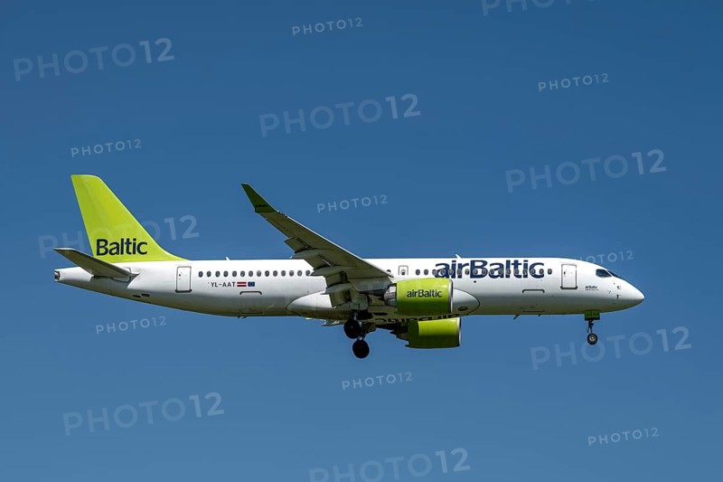 Aircraft airBaltic, YL-AAT, Airbus A220-300