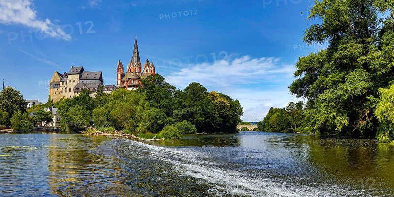 Limburg Cathedral St. George and Limburg Castle, also called Limburg Castle above the river Lahn, Limburg an der Lahn, Hesse, Germany