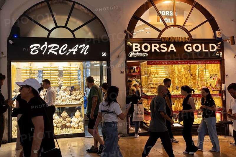 Istanbul, Turkey. June 23rd 2025. A window displays of gold jewelry in the busy Grand Bazaar of Istanbul, Turkey, one of the largest and oldest covered markets in the world