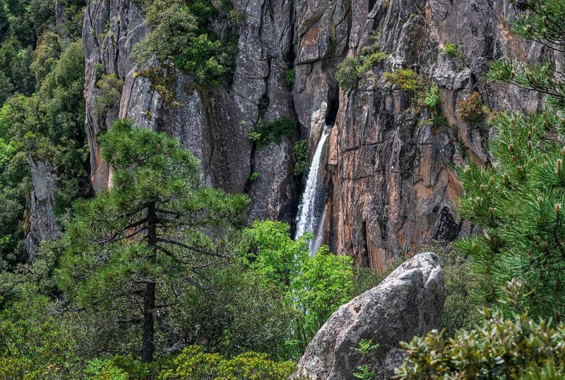 Cascade de Piscia di Gallo waterfall, Piscia di Ghjaddu, Alta Rocca, Corsica, France