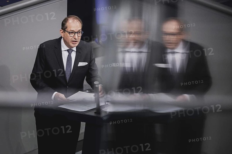 Alexander Dobrindt, Vorsitzender der CSU-Landesgruppe im Deutschen Bundestag, aufgenommen im Rahmen einer Sitzung des Deutschen Bundestages in Berlin, 13.12.2023