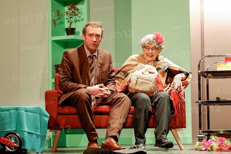 Brigitte Grothum and Johannes Hallervorden at the photo rehearsal of Oma Trick in Berlin's palace gardens Theater on 11.02.2025, premiere and 90th birthday of Brigitte Grothum on 26 February 2025