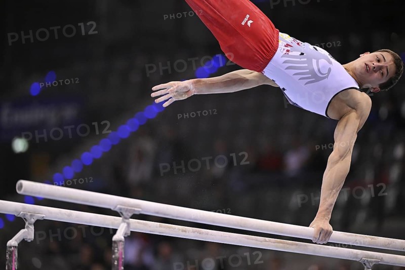 Timo Eder GER parallel bars action gymnastics, EnBW DTB-Pokal, Porsche-Arena, Stuttgart, Baden-Württemberg, Germany