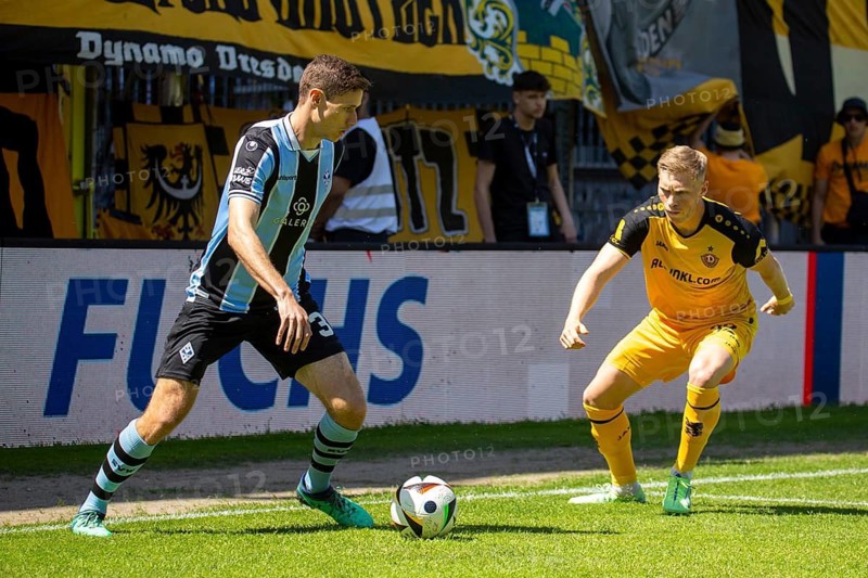 Football 3rd division, season 2024/25, matchday 37: Waldhof Mannheim vs Dynamo Dresden***On the ball: Maximilian Thalhammer (31, Mannheim)