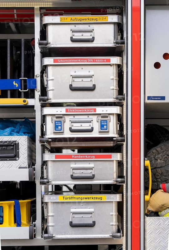 Fire engine, HLF, auxiliary fire fighting vehicle, fire engine with additional equipment for technical assistance, details