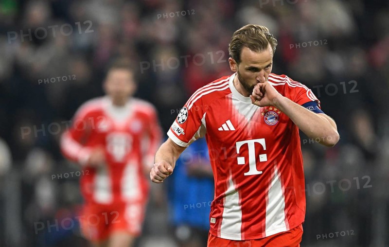 Goal celebration Harry Kane FC Bayern Munich FCB (09) kisses wedding ring, Football, Champions League, Allianz Arena, Munich, Bavaria, Germany