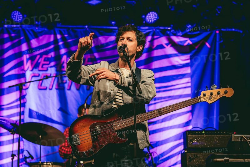 Chris Cain, bassist of We are Scientists live on Europe 2025 Tour at the Columbia Theatre in Berlin on 07.05.2025