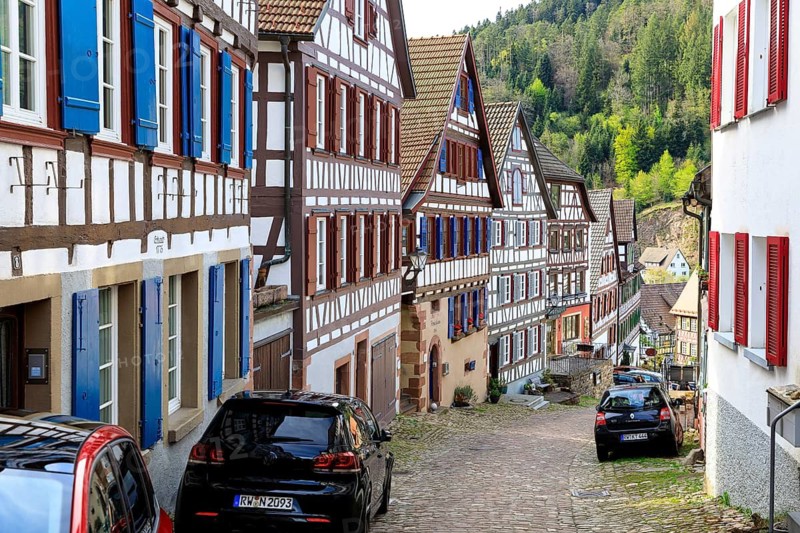 Historic half-timbered houses on Schlossbergstraße in the old town centre of Schiltach, Black Forest, Baden-Württemberg, Germany