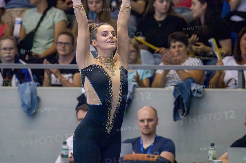 Olympic qualification in apparatus gymnastics in Rüsselsheim Picture: Pauline shepherd-Betz after her routine on the balance beam