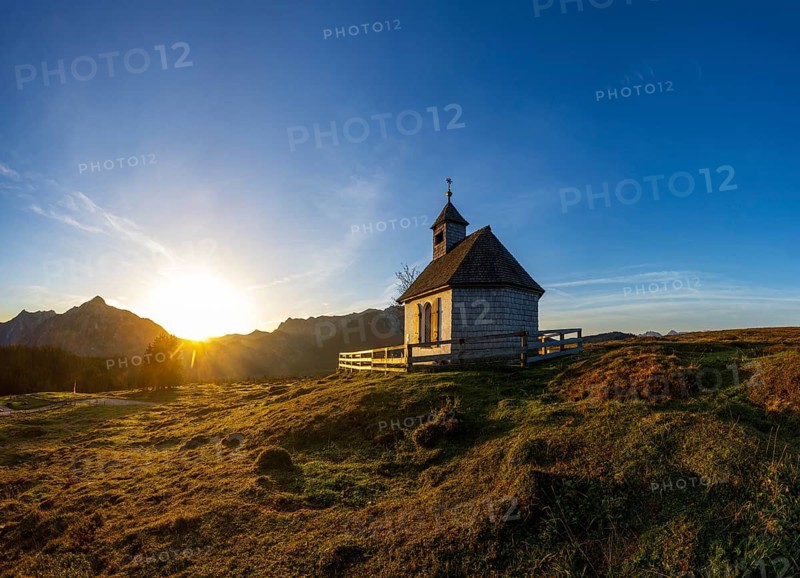 Sunrise on the Postalm with the Postalm chapel, Osterhorn group, Salzkammergut, Salzburg province, Austria