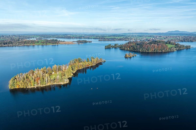 Aerial view of lake Staffelsee near Murnau, islands Wörth, Kleine Birke, Große Birke, autumn colors, Allgaeu, Bavaria, Germany