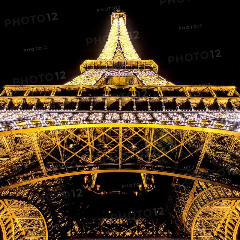 330m hohe Eifflturm, gebaut zum 100. Jahrestag der Französischen Revolution, Wahrzeichen von Paris, Frankreich