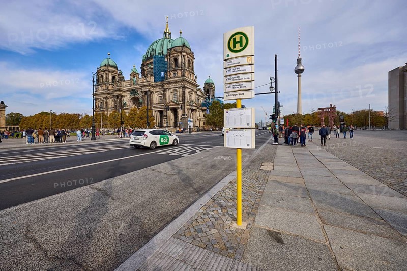 Bus stop Museum Island with Berlin Cathedral, Berlin, capital city, independent city, federal state Berlin, Germany