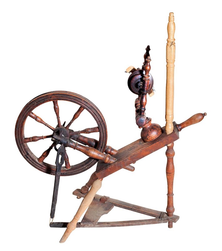 Old spinning wheel