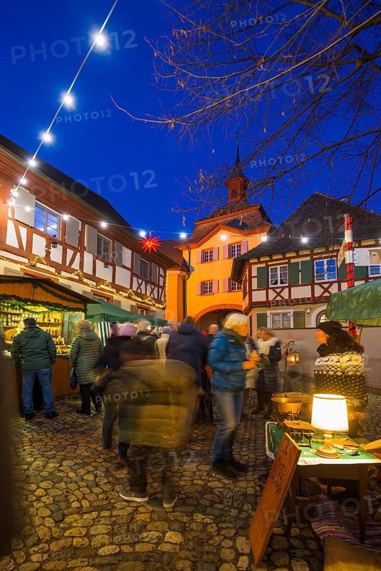 Christmas market, blue hour, Burkheim, Vogtsburg, Kaiserstuhl, Baden-Württemberg, Germany