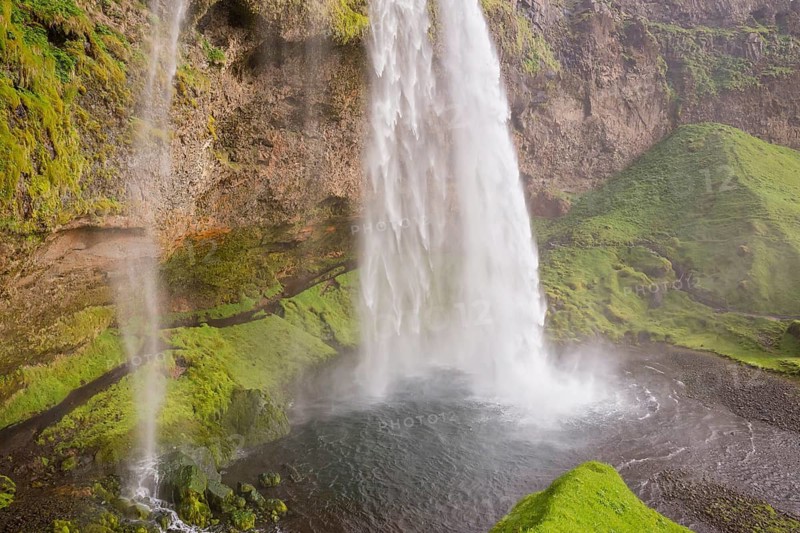 Waterfall Seljalandsfoss, 60 m high, located in southern iceland