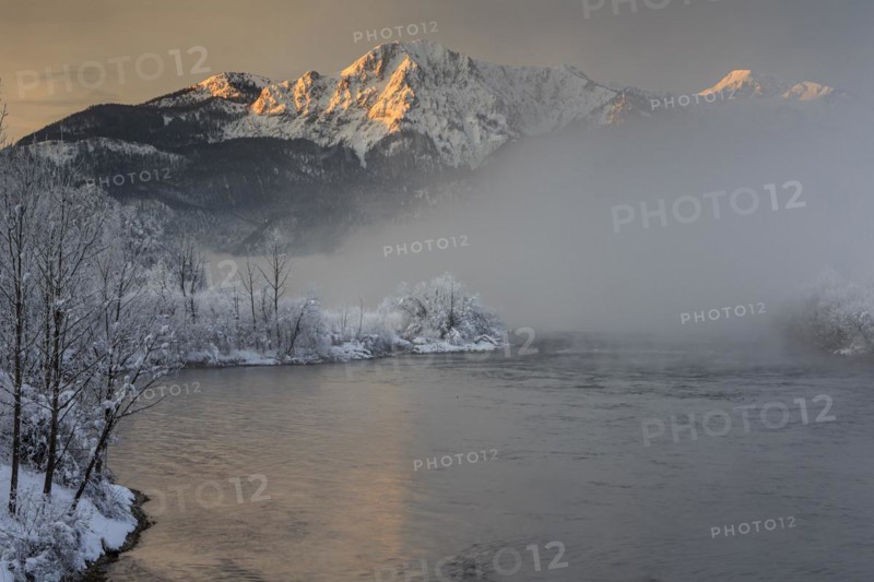 Morning light on mountain range, in front of it river, winter, snow, Loisach, Lake Kochel, Alpine foothills, Bavaria, Germany