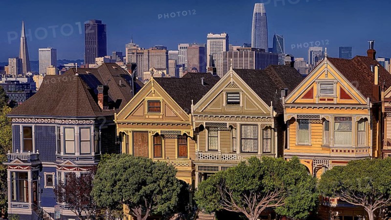 USA, California, San Francisco, Victorian houses on Alamo Square, San Francisco, California, USA
