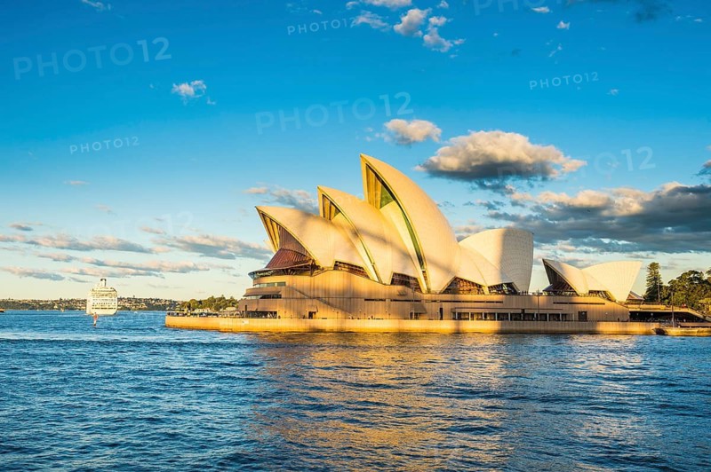 Sydney opera at sunset, New South Wales, Australia