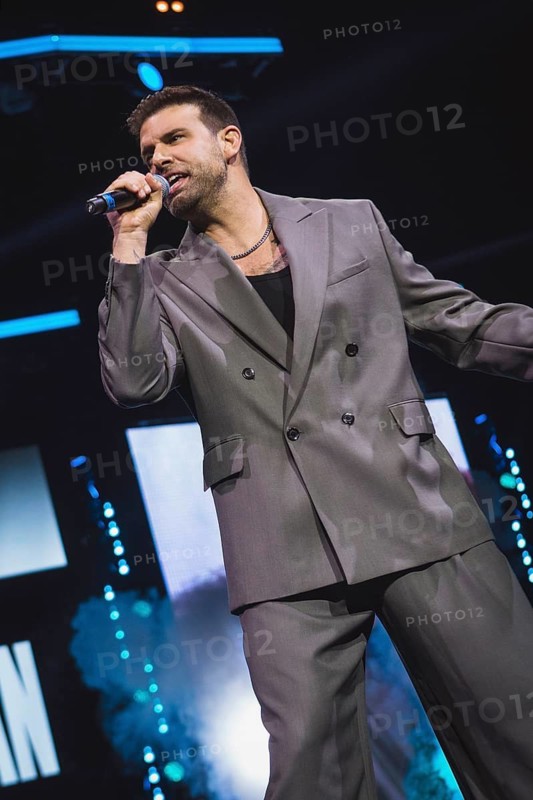 Jay Khan at the Schlagernacht des Jahres live on Das Original Tour in the Berlin Uber Arena on 16 November 2024