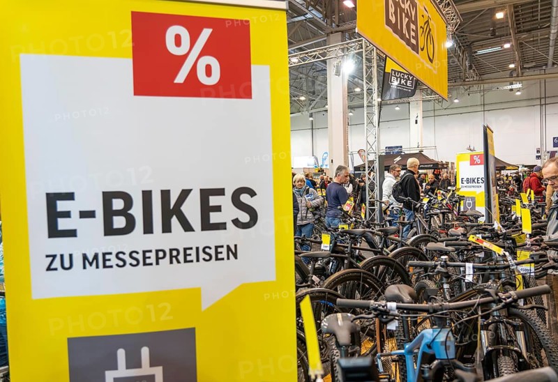 Fahrrad Essen, public fair in the halls of Messe Essen, dealers and manufacturers show everything to do with bicycles, e-bikes, accessories, North Rhine-Westphalia, Germany