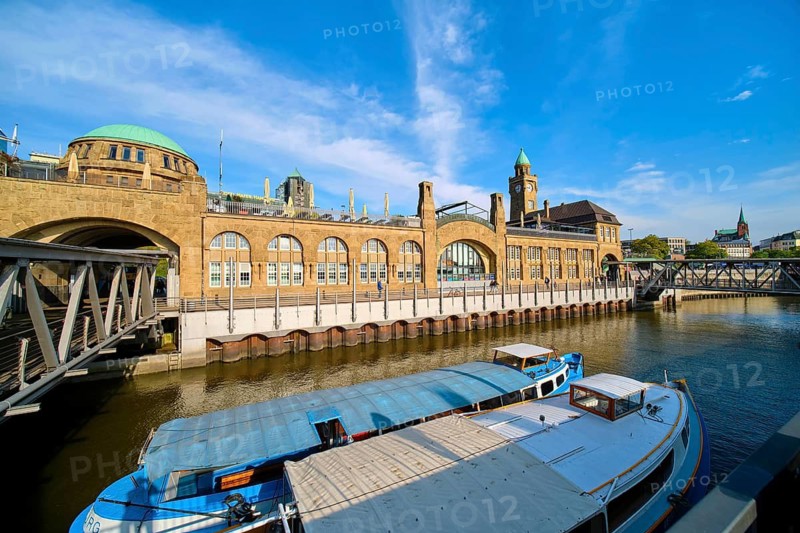 St. Pauli Landing Bridges on the River Elbe, Hamburg, Land Hamburg, Germany