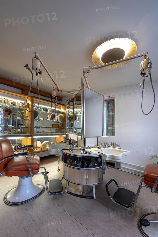 Hairdressing salon of the 1950s, today in the Industrial Museum Lauf, Sichardstr., Lauf an der Pegnitz, Middle Franconia, Bavaria, Germany