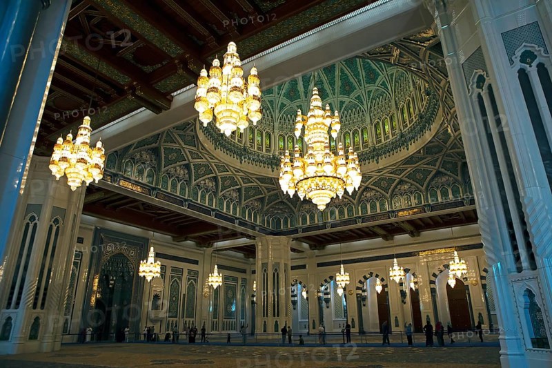 Men's prayer room, interior view, in the Sultan Qabus Grand Mosque, Muscat, Muscat Province, Oman