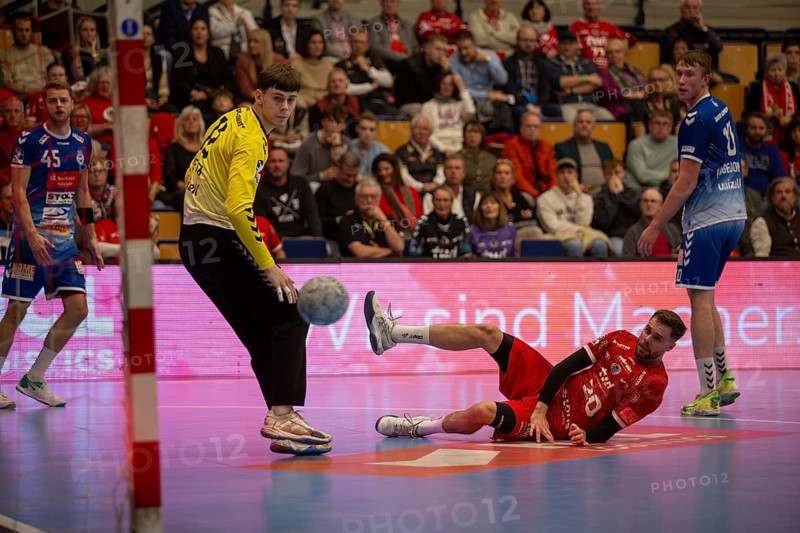 30.10.2024, 2nd HBL (German Handball League), Matchday 10: Eulen Ludwigshafen against VfL Lübeck-Schwartau. Image: Alexander Falk's (20, Ludwigshafen) shot lands in the net