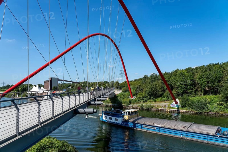 Nordsternpark, former site of the Nordstern colliery, double arch bridge over the Rhine-Herne Canal in Gelsenkirchen, North Rhine-Westphalia, Germany