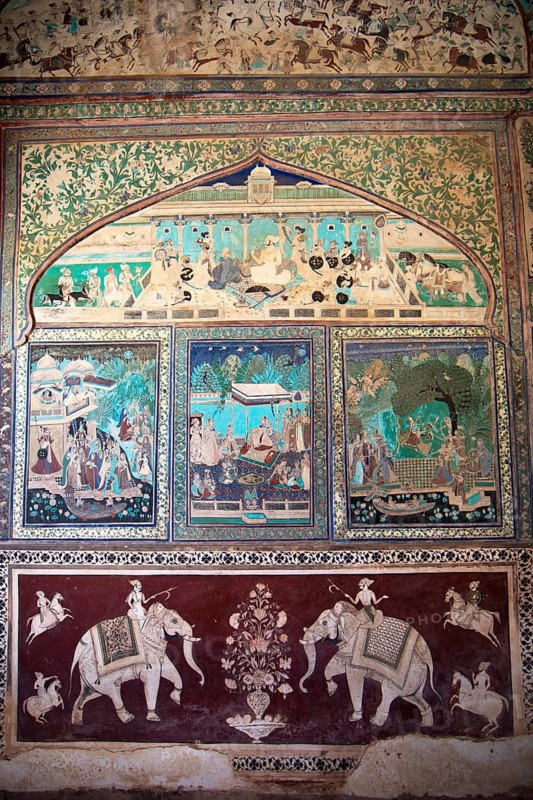Wall paintings in the Garh Palace or Rajput Palace, Bundi, Rajasthan, India