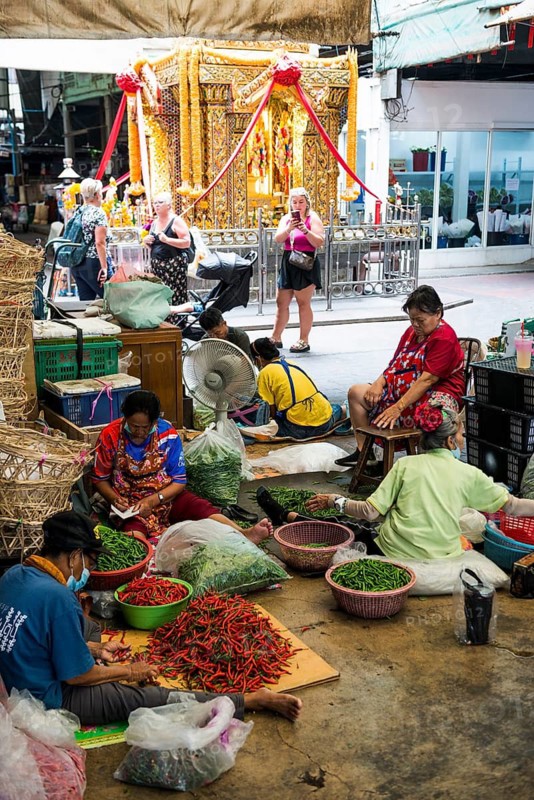 Pak Khlong Talat, flower market, Bangkok, Thailand