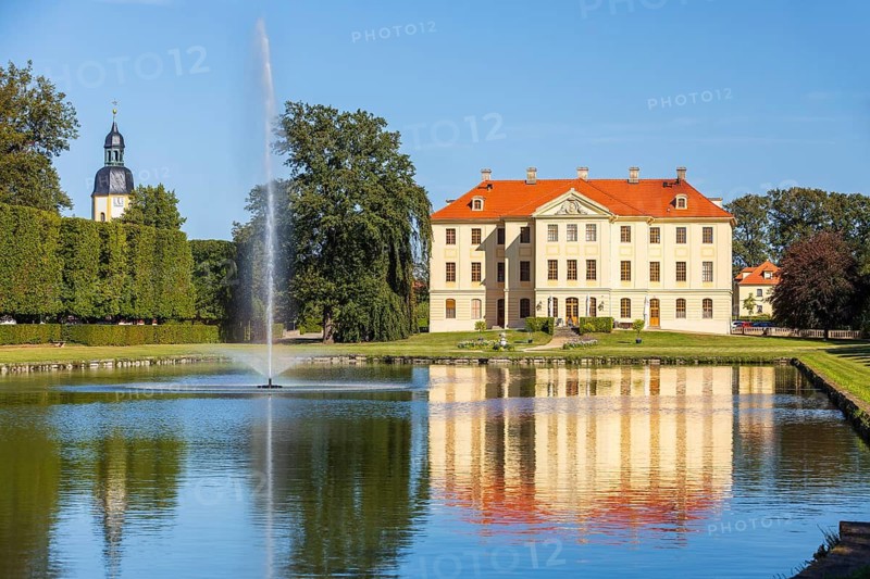 Palace and Great Fountain on the Mirror Pond, Zabeltitz Palace and Park, Großenhain, Saxony, Germany