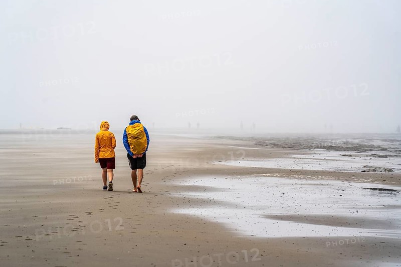 North Sea island Langeoog, early summer, shortly after the first easing of the lockdown in the Corona crisis, foggy weather, still quite few tourists on the beach, Lower Saxony, Germany