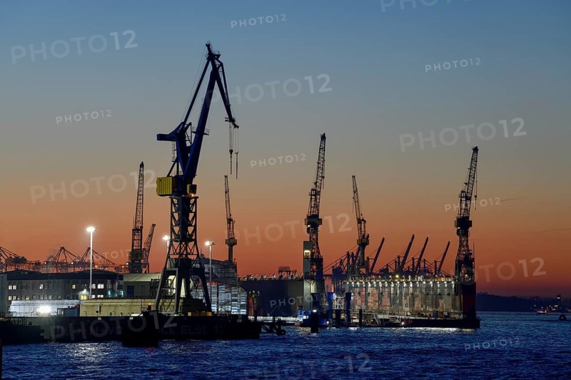 Hamburg harbour, blue hour, Hafencity, Hamburg, Germany