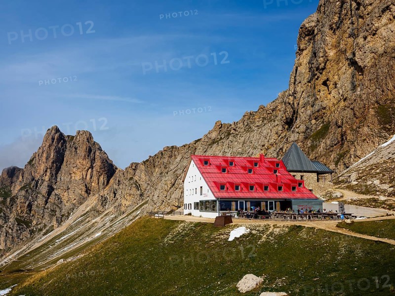 Tierser-Alpl mountain hut below the Rosszähne, Schlern-rose garden nature park Park, Dolomites, South Tyrol, Italy