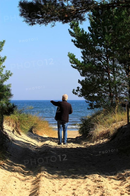Beach visitor, Usedom near Karlshagen, Mecklenburg-Western Pomerania, Germany