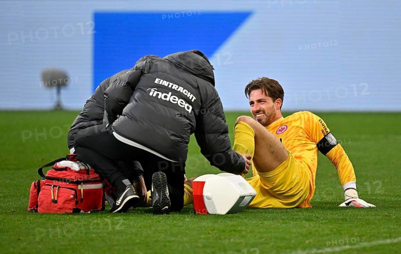 Goalkeeper Kevin Trapp Eintracht Frankfurt SGE (01) injured Injury PreZero Arena, Sinsheim, Baden-Württemberg, Germany