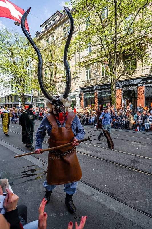 Participants dressed up as jesters from the guest canton of Schwyz, jesters' symposium of the Märchler carnival societies, parade of historically costumed guildsmen, Sechseläuten or Sächsilüüte, Zurich Spring Festival, Zurich, Switzerland
