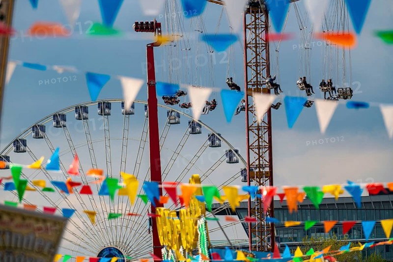 Rides, stalls, at the fair, funfair, spring fair, Easter fair, at the Deutzer Werft, on the Rhine in Cologne, North Rhine-Westphalia, Germany