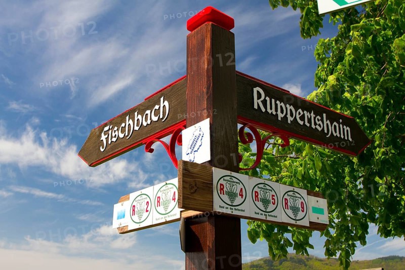 Germany, Hesse, Taunus, Kelkheim, Rettershof, Hiking signpost, Fischbach, Ruppertshain, Hesse, Hesse, Federal Republic of Germany