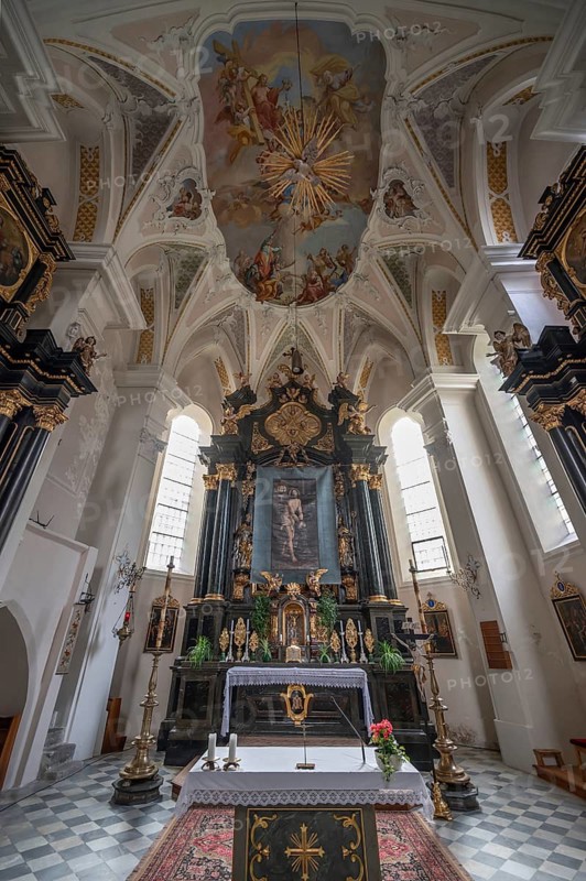 Altar with Lenten cloth, mid-18th century, Maria am Sand parish church in the Maria am Sand parish church, 15th century, Vintlerweg, Milland, Province of Bolzano, South Tyrol