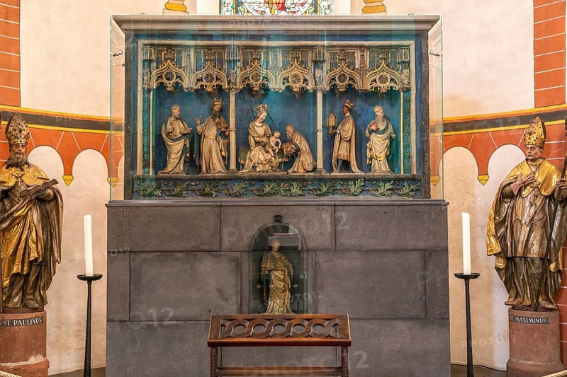 High altar in the interior of the collegiate church of St Castor in Karden, Treis-Karden, Rhineland-Palatinate, Germany