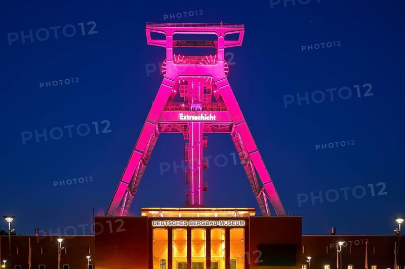 Illuminated headframe of the German Mining Museum at Extraschicht, Bochum, Ruhr area, North Rhine-Westphalia, Germany