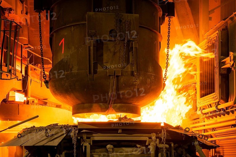 The sector needs reliable energy supply at predictable and competitive prices Joint demands from Economics Minister Dirk Panter, Companies, Steel Industry Association and IG Metall on industrial electricity prices and extension of electricity price compensation Charging an electric blast furnace, Freital, Saxony, Germany