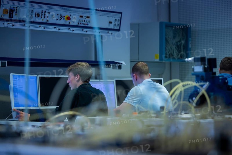 Vocational training of skilled workers for the electrical engineering sector of the future. The planned new construction of the BSZ Electrical Engineering Centre in Dresden, which is being funded with 100 million euros, will increase training capacities. This will benefit the large chip industry and medium-sized companies in Saxony, Dresden, Saxony, Germany