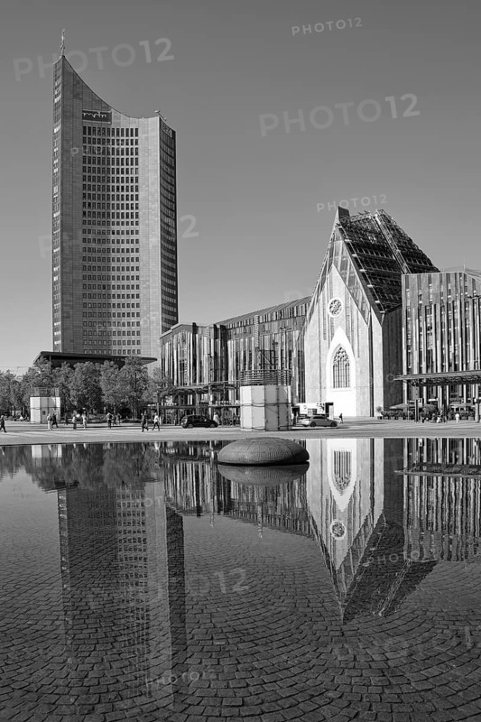 Paulinum, auditorium and university church of St. Pauli and Leipzig City Tower on Augustusplatz, University, Leipzig, Saxony, Germany