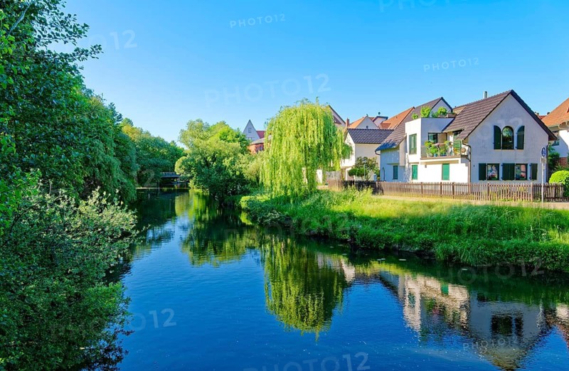 The main Spree near Lübben, a natural watercourse in the Spreewald, in the Spreewald UNESCO Biosphere Reserve. Lübben, Brandenburg, Germany