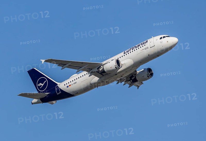 Plane taking off from Fraport Airport in Frankfurt. FRA, EDDF. Aircraft registration number: D-AIQU, Lufthansa, Airbus A320-211, aircraft name Backnang. Frankfurt am Main, Hesse, Germany